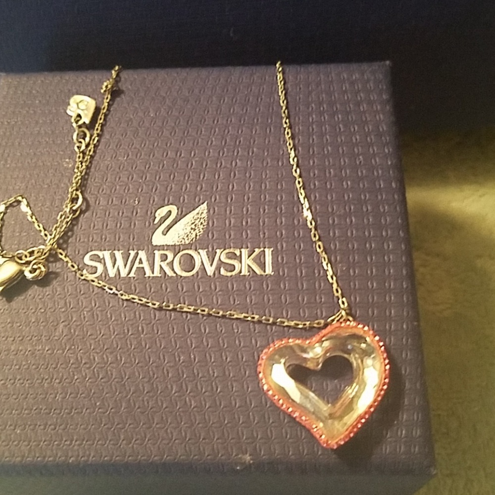 Swarvoski crystal pink necklace